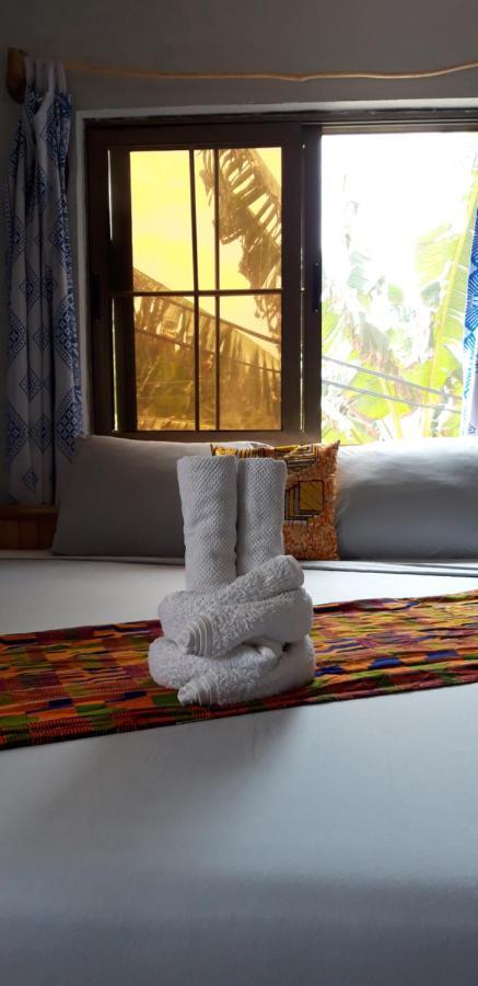 Hotel Afiki à Elmina Extérieur photo