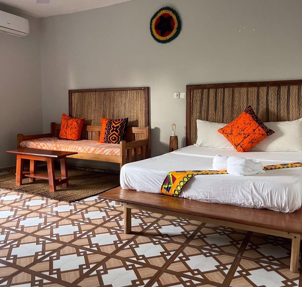 Hotel Afiki à Elmina Extérieur photo