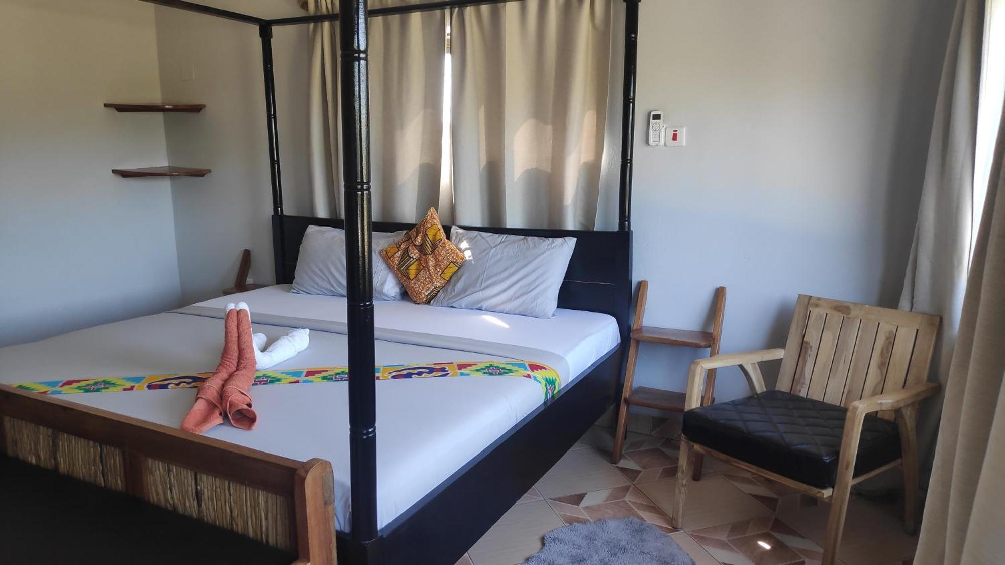 Hotel Afiki à Elmina Extérieur photo