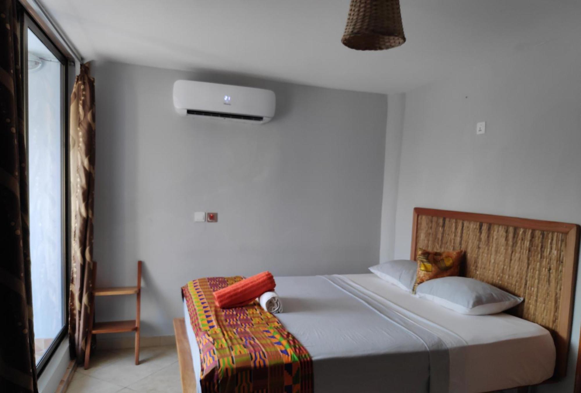 Hotel Afiki à Elmina Extérieur photo