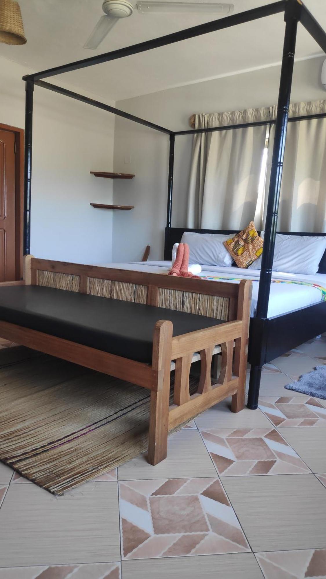 Hotel Afiki à Elmina Extérieur photo