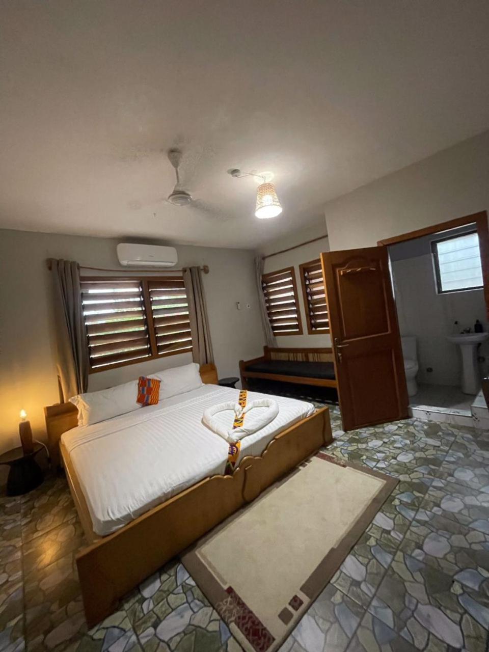 Hotel Afiki à Elmina Extérieur photo