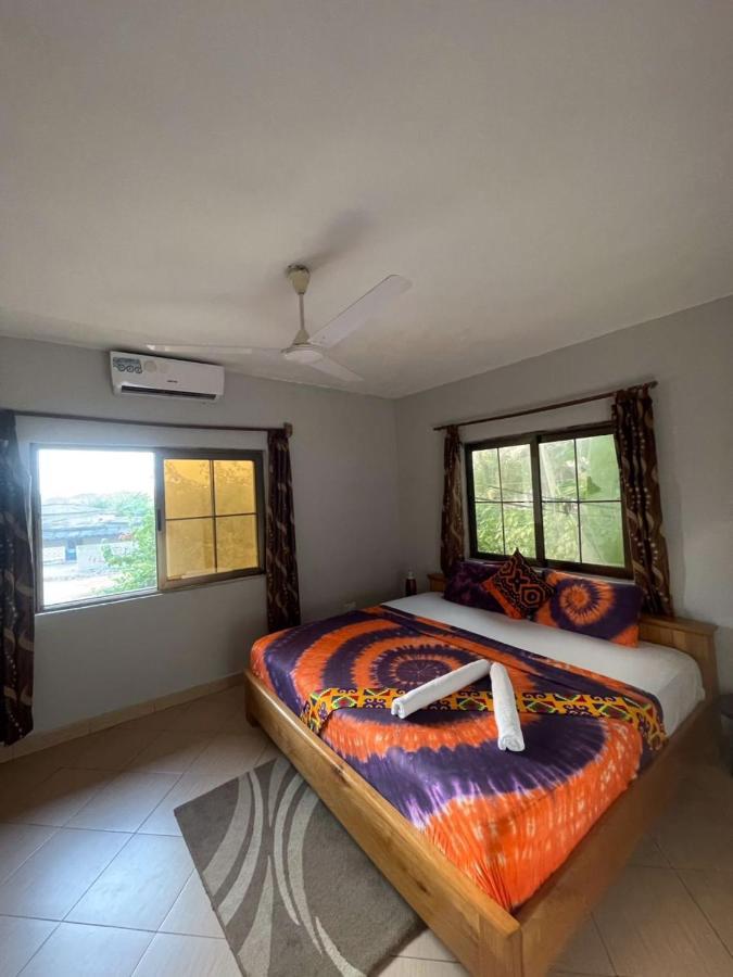 Hotel Afiki à Elmina Extérieur photo